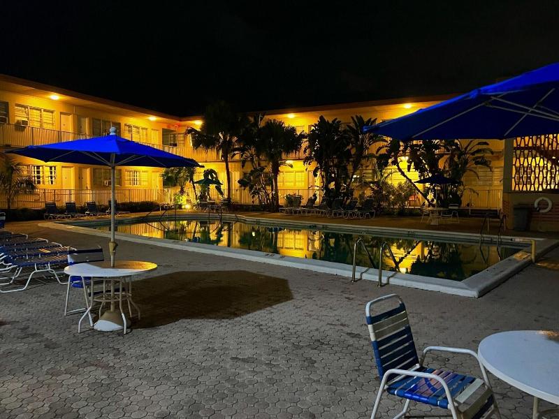 Bposhtels Hollywood Florida image