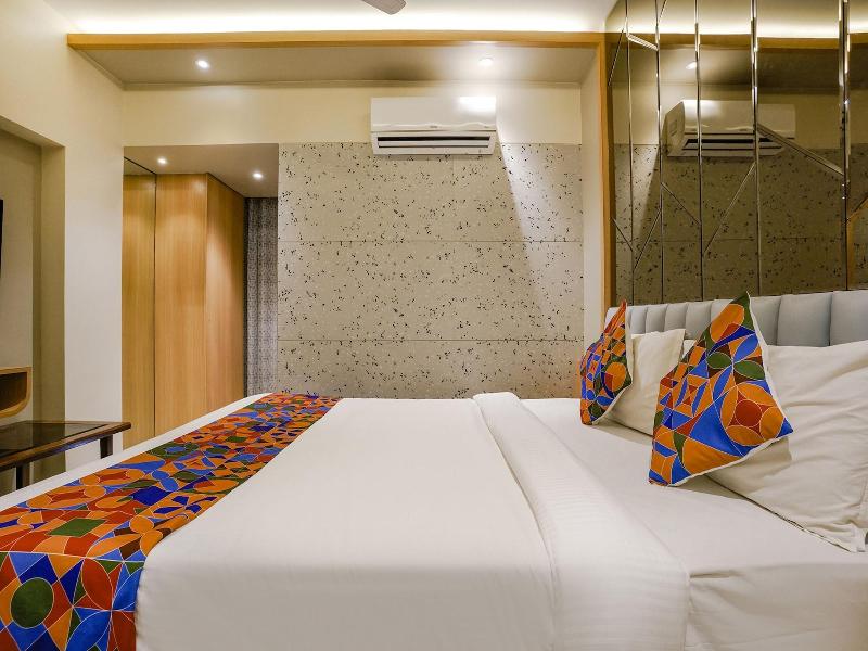 Fabhotel Springs Lodging image