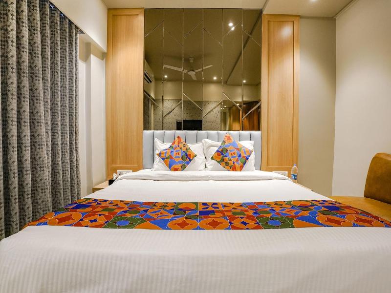 Fabhotel Springs Lodging image