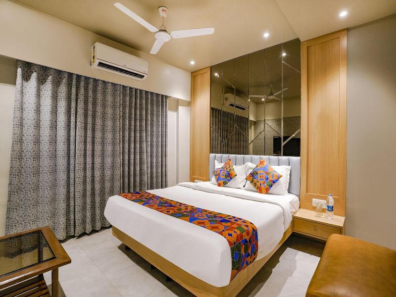 Fabhotel Springs Lodging image