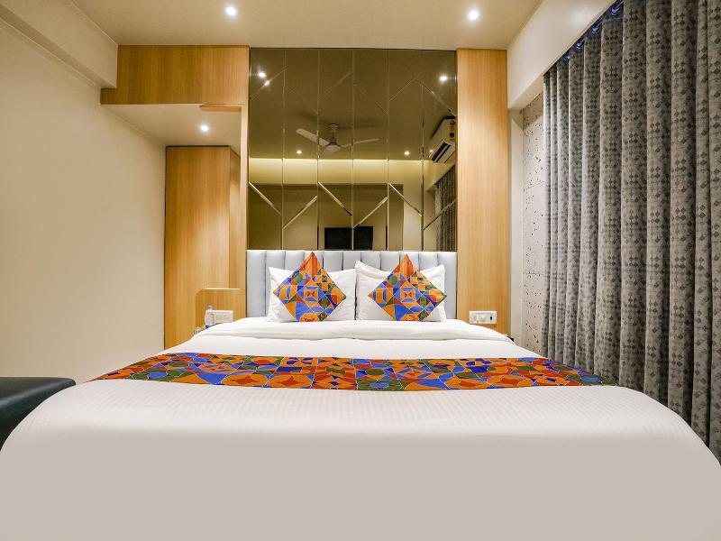 Fabhotel Springs Lodging image