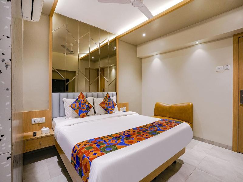 Fabhotel Springs Lodging image