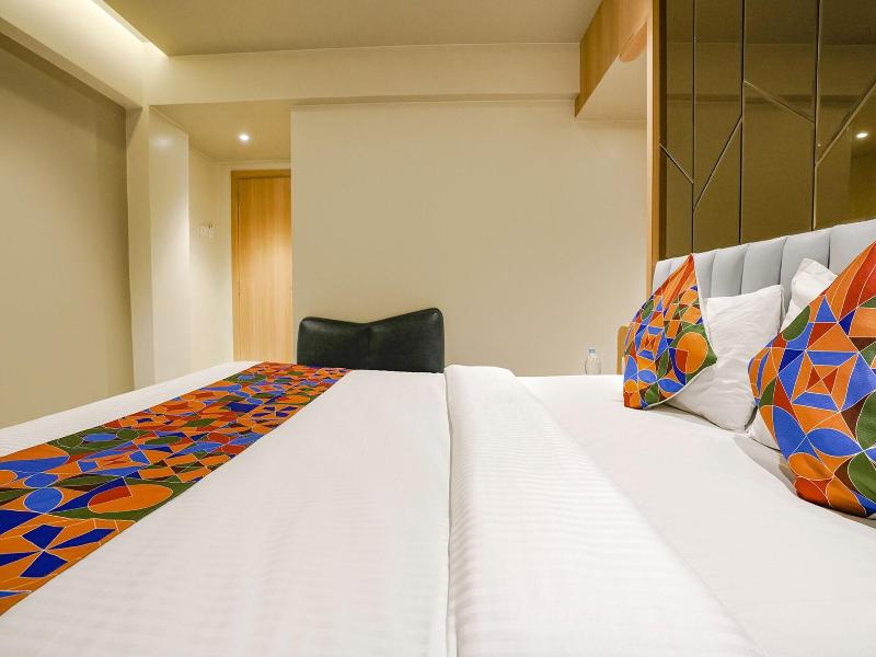 Fabhotel Springs Lodging image