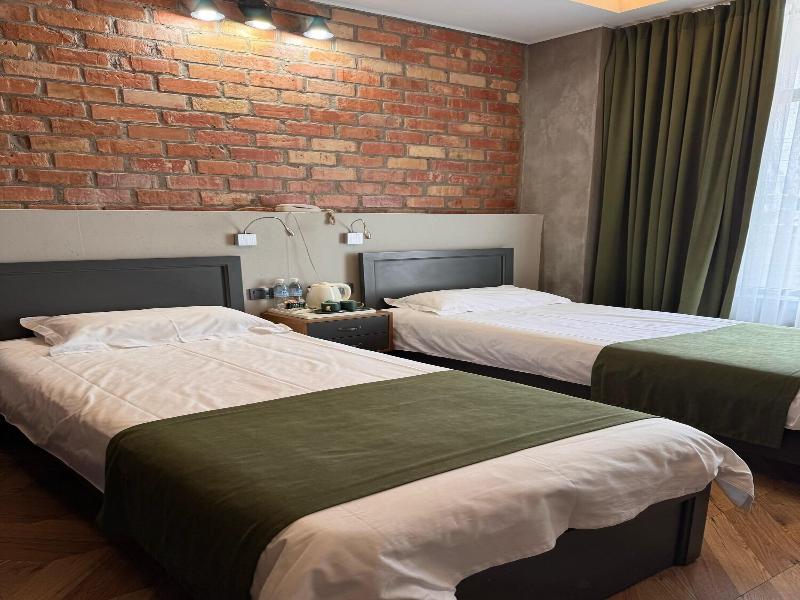 Bugu Hotel image
