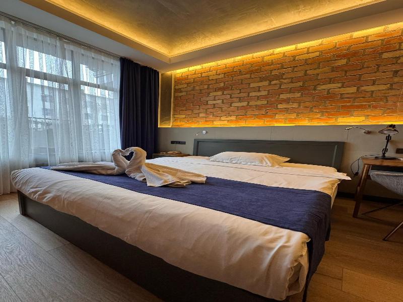Bugu Hotel image