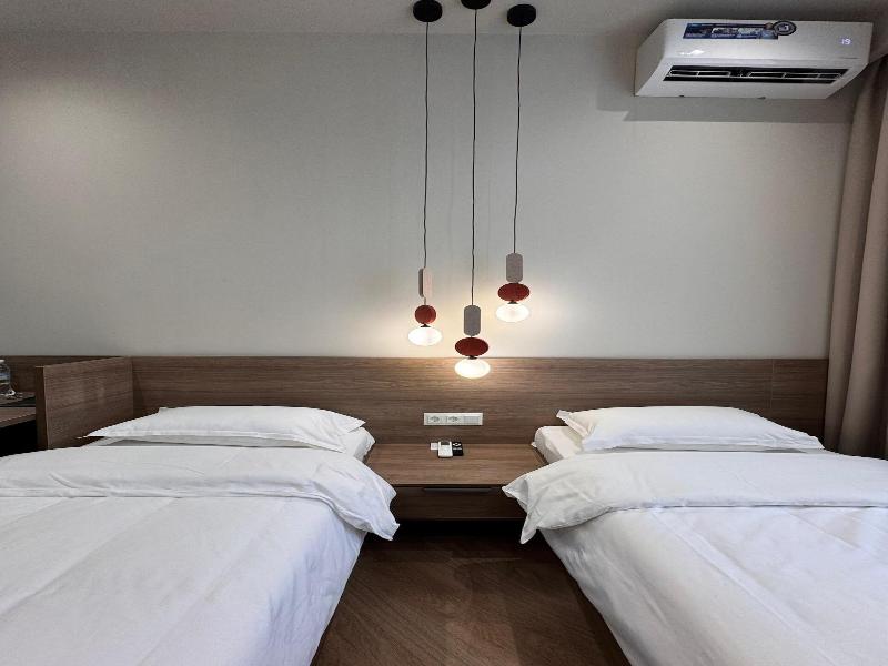 Bugu Hotel image