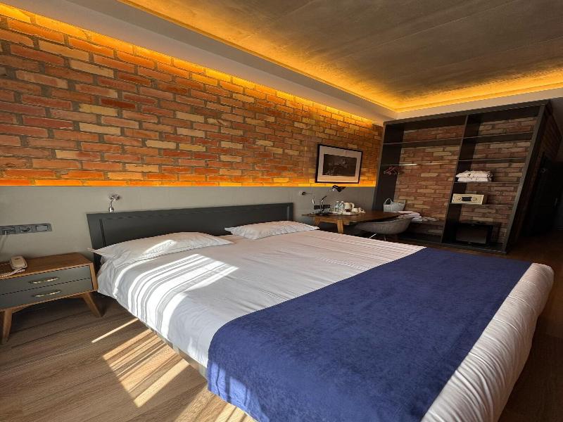 Bugu Hotel image