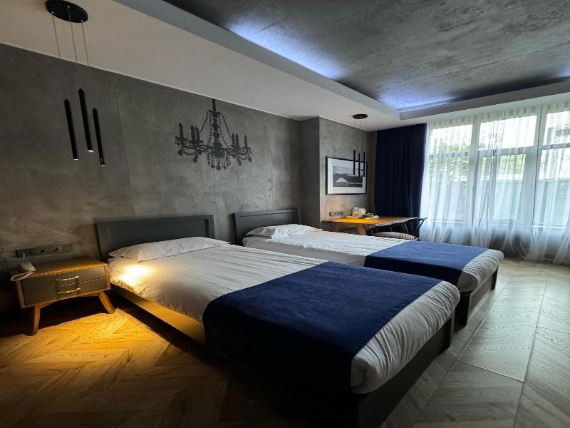 Bugu Hotel image