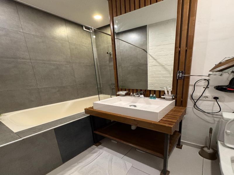 Bugu Hotel image
