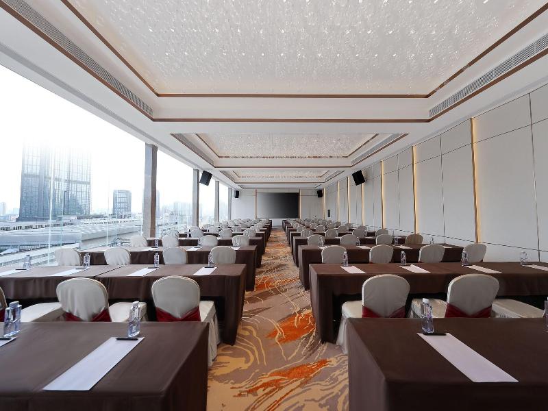 Huayu Wanfu Hotel image