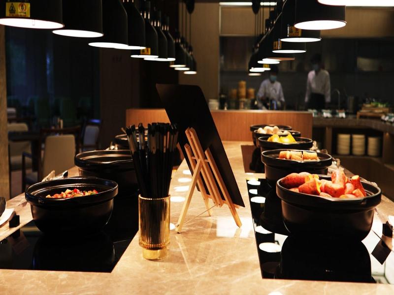 Huayu Wanfu Hotel image