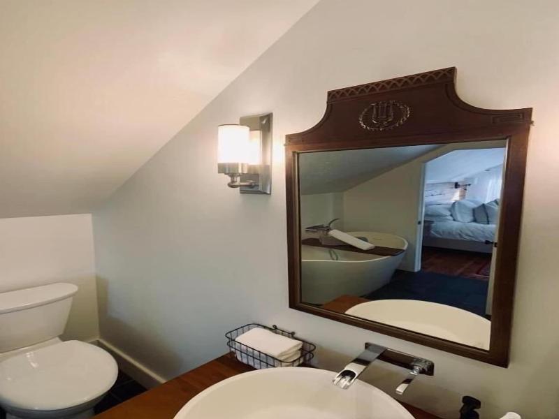 Woodbourne Inn image