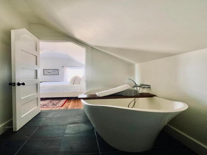 Woodbourne Inn image