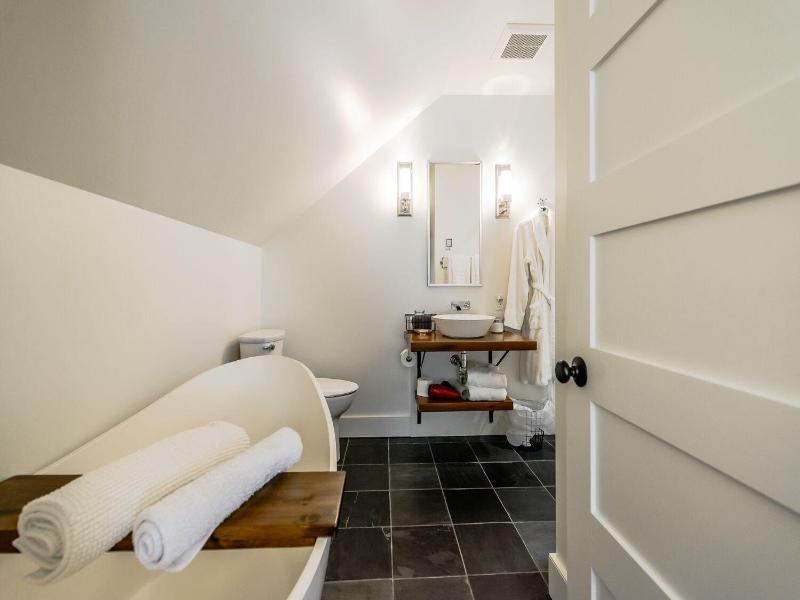 Woodbourne Inn image