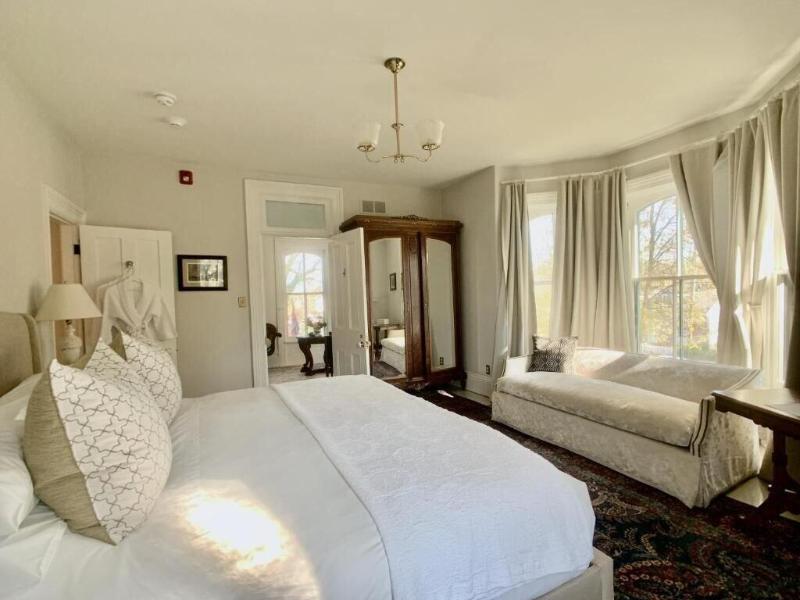 Woodbourne Inn image