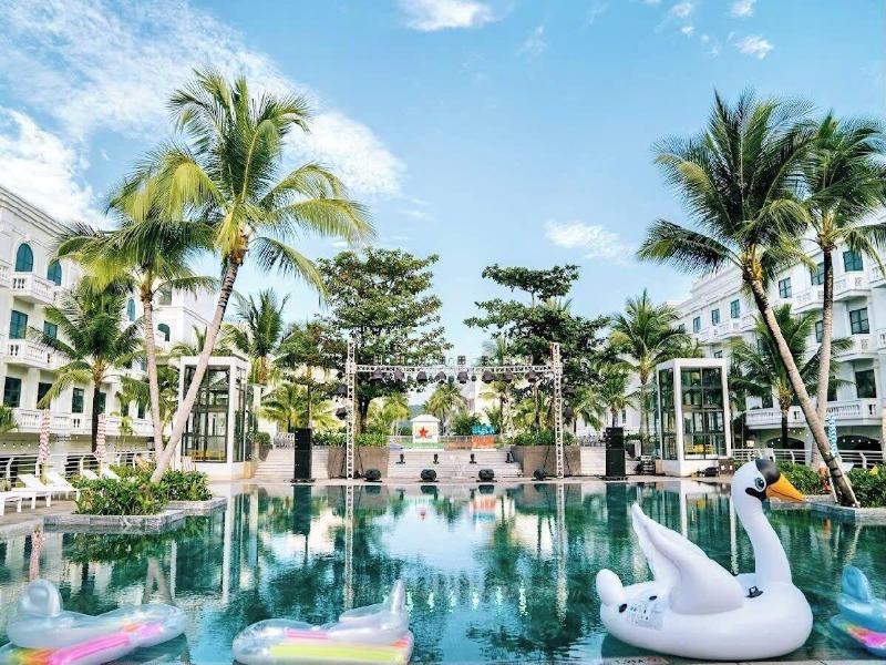 The Costis Homestay Hotel image