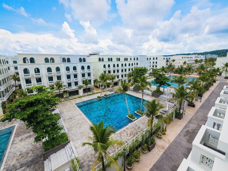 The Costis Homestay Hotel