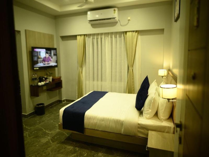 Purple Orchid Hotel 4