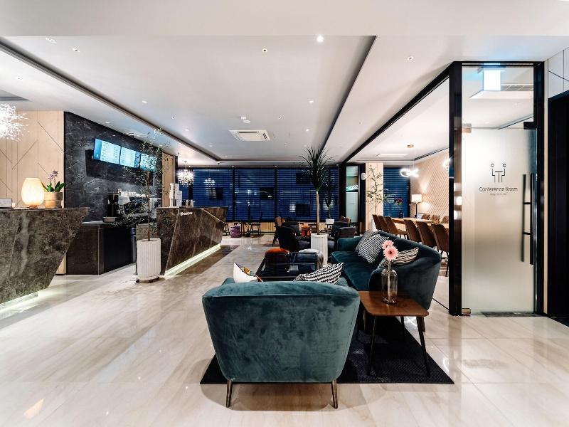 Hotels One image