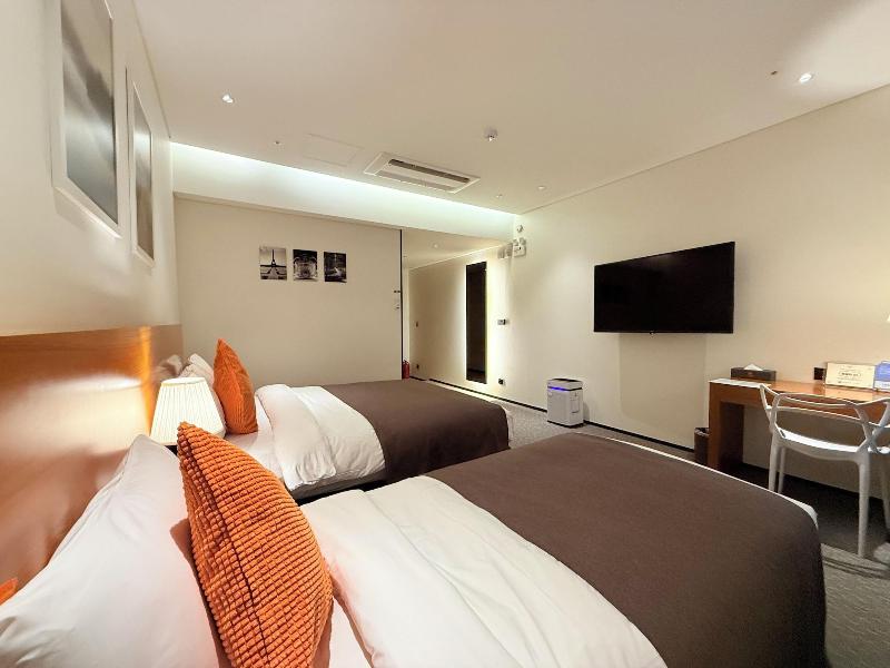 Hotels One image
