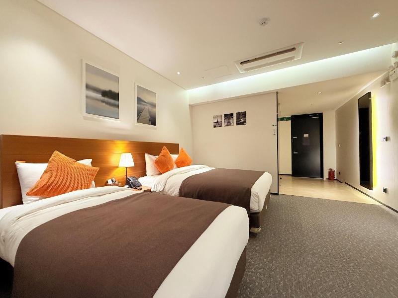 Hotels One image