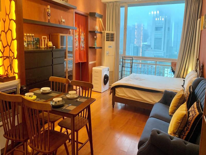 Beijing Furnished Apt With Queen Bed image