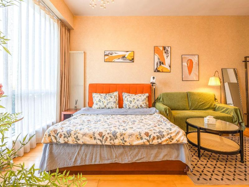 Beijing Furnished Apt With Queen Bed image