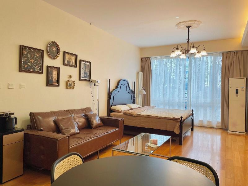 Beijing Furnished Apt With Queen Bed image