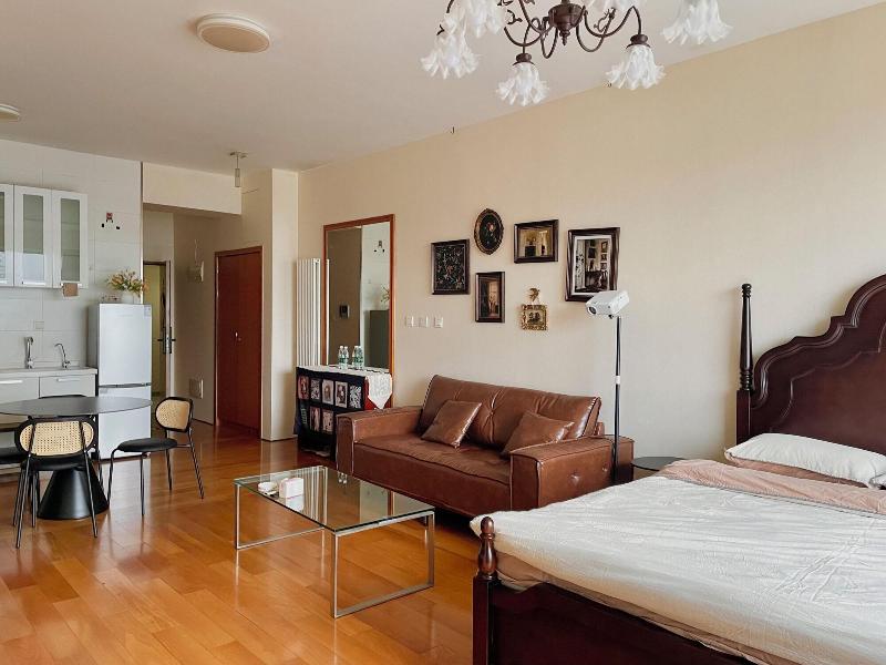 Beijing Furnished Apt With Queen Bed image