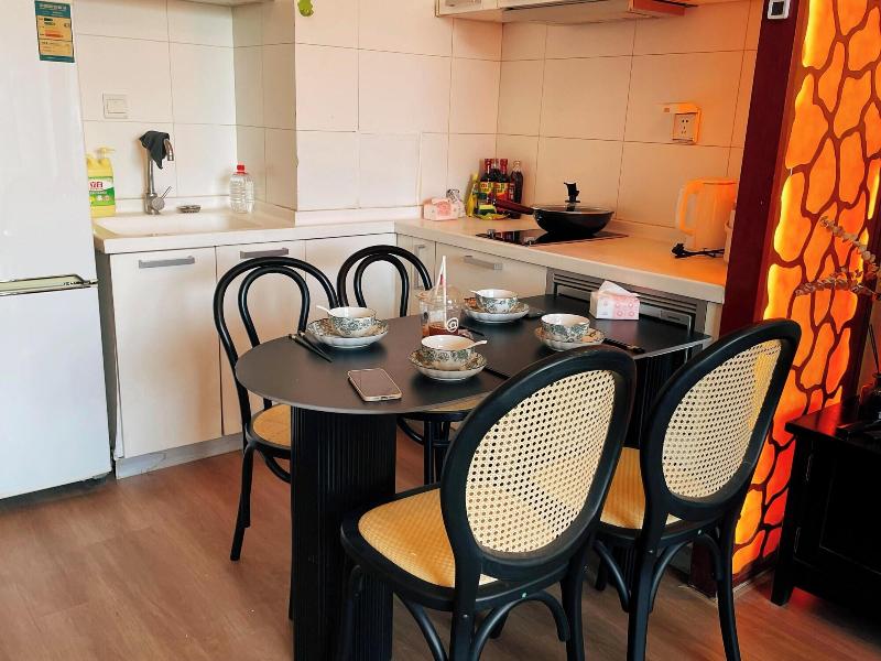 Beijing Furnished Apt With Queen Bed image
