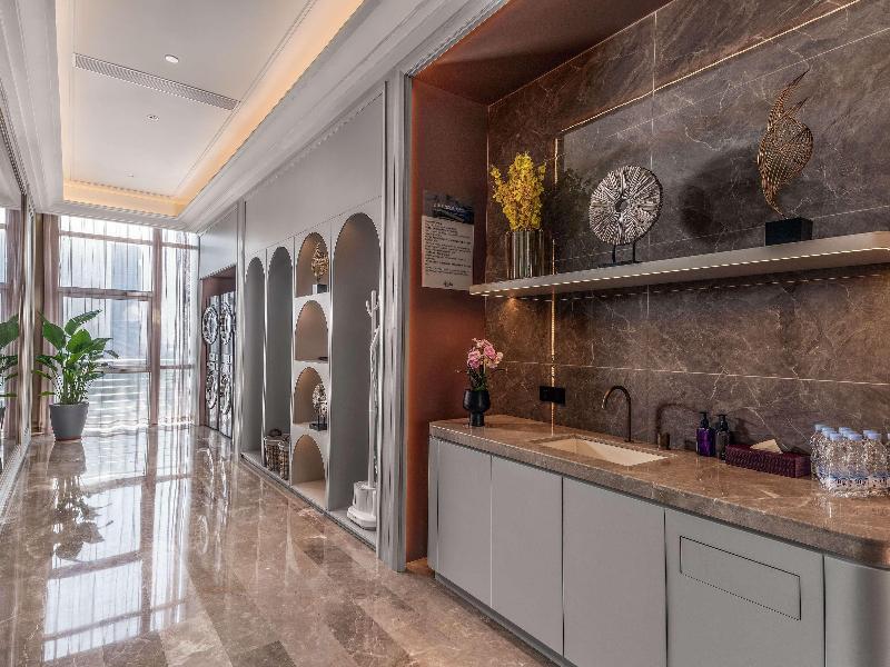 Mercure Guangzhou Financial City image