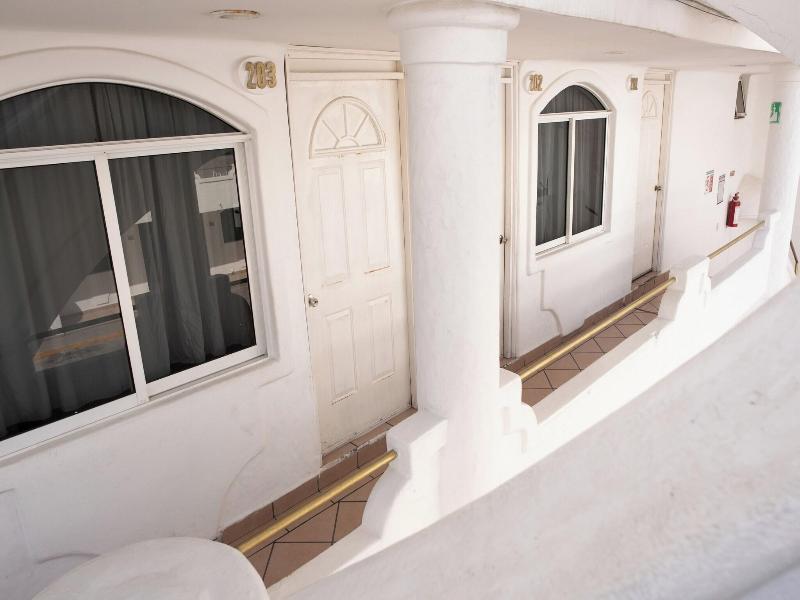 Hotel Vistamar image