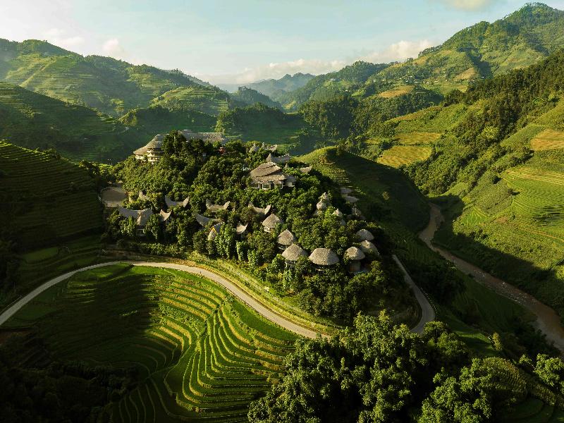 Garrya Mu Cang Chai — exterior view