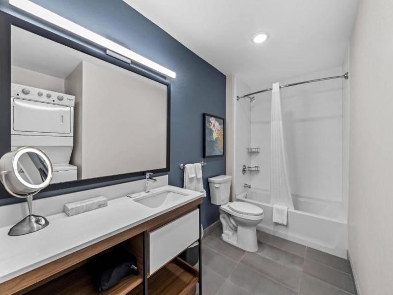 Everhome Suites Ontario image