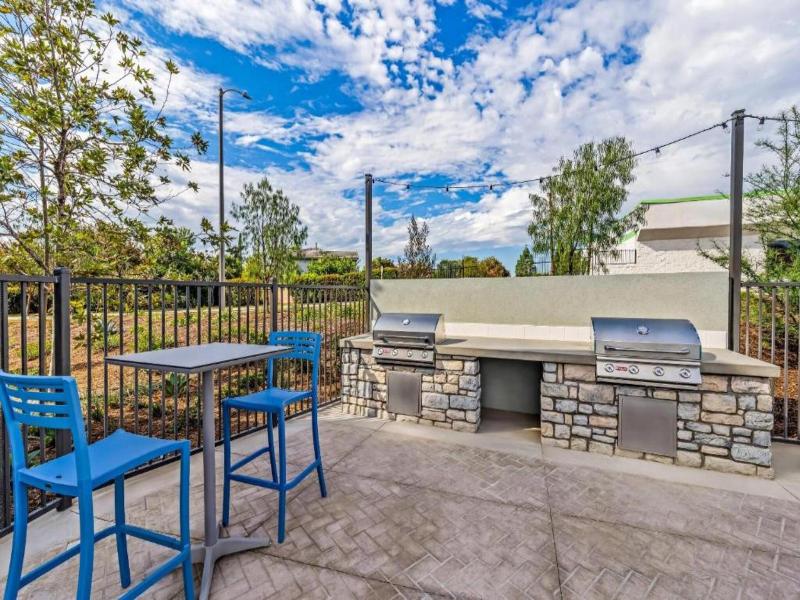 Everhome Suites Ontario image