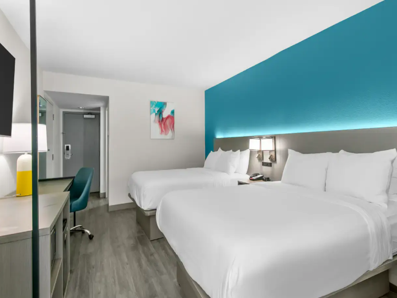 Comfort Inn & Suites image