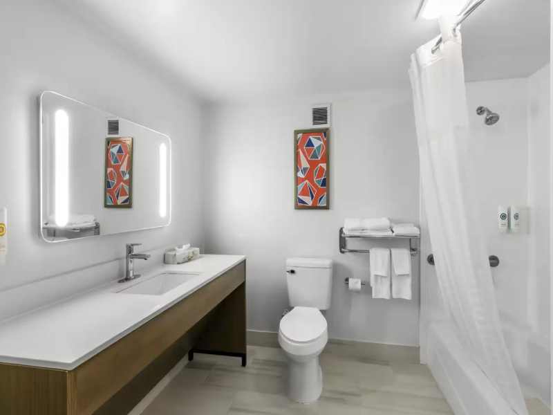 Comfort Inn & Suites image