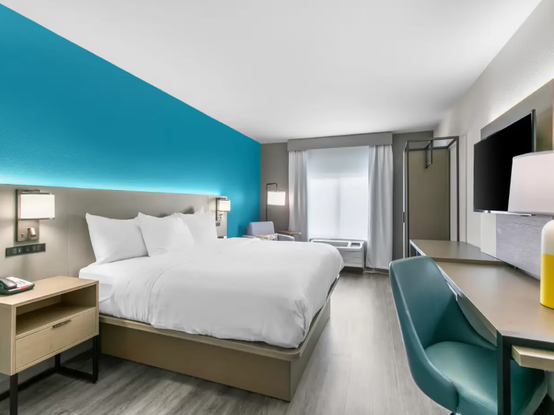 Comfort Inn & Suites image