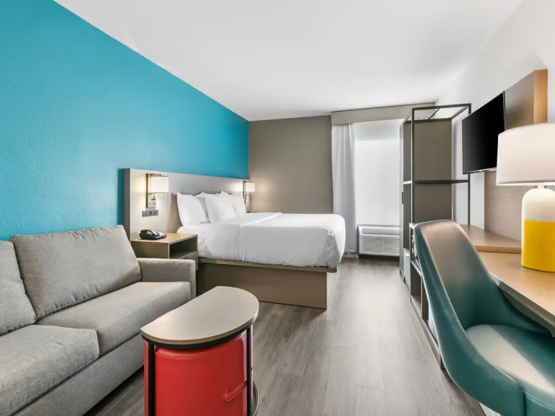 Comfort Inn & Suites image