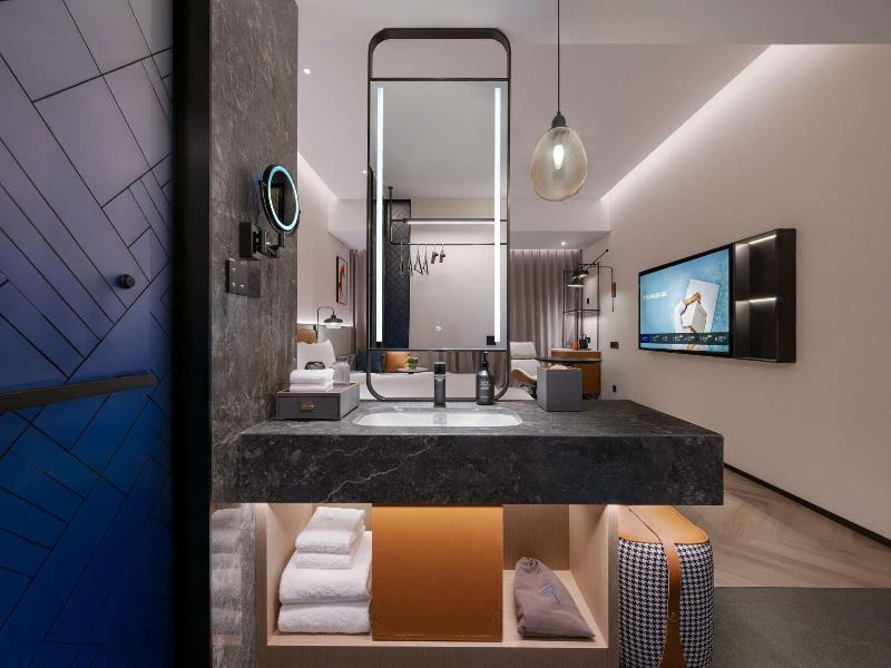 Novotel Nanjing South Railway Station image