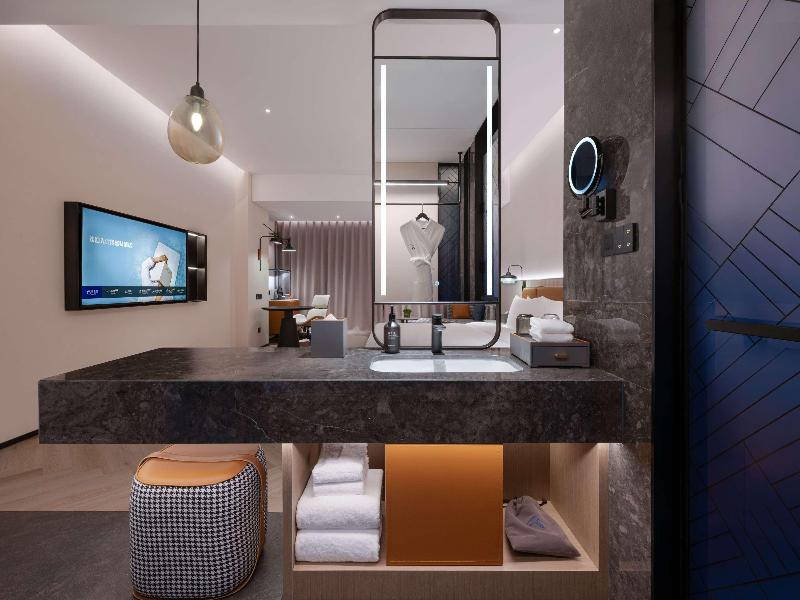 Novotel Nanjing South Railway Station image