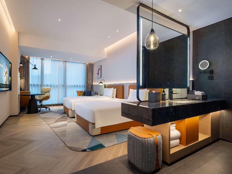 Novotel Nanjing South Railway Station image