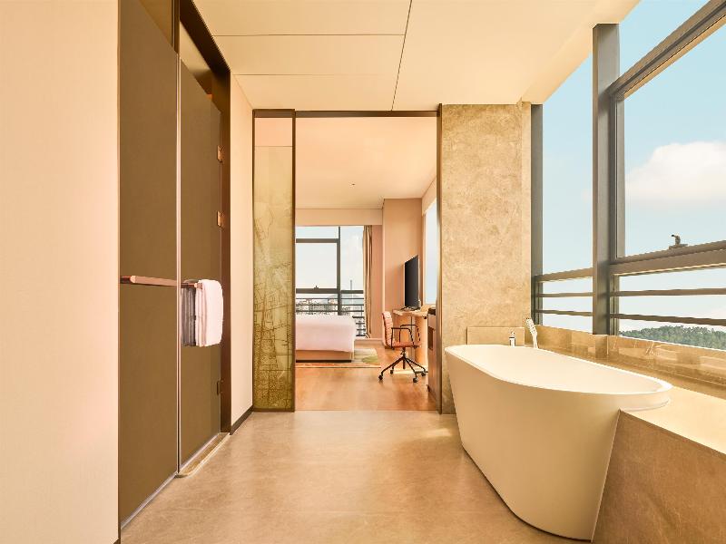 Hilton Garden Inn Zhongshan South image