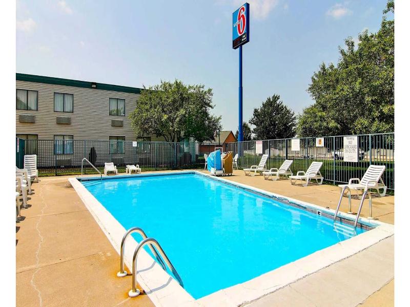 Motel 6 Columbus, Ga - Downtown — exterior view