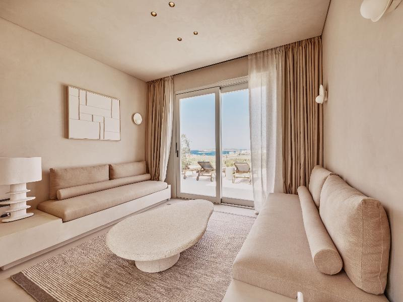 Ovea Paros image
