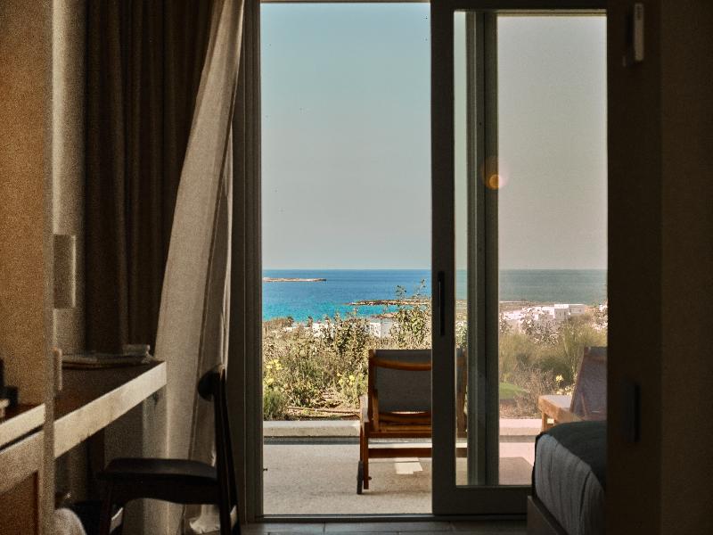 Ovea Paros image