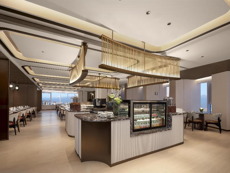 Hilton Garden Inn Urumqi Railway Station image