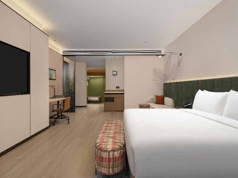 Hilton Garden Inn Urumqi Railway Station image