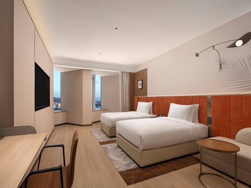 Hilton Garden Inn Urumqi Railway Station image