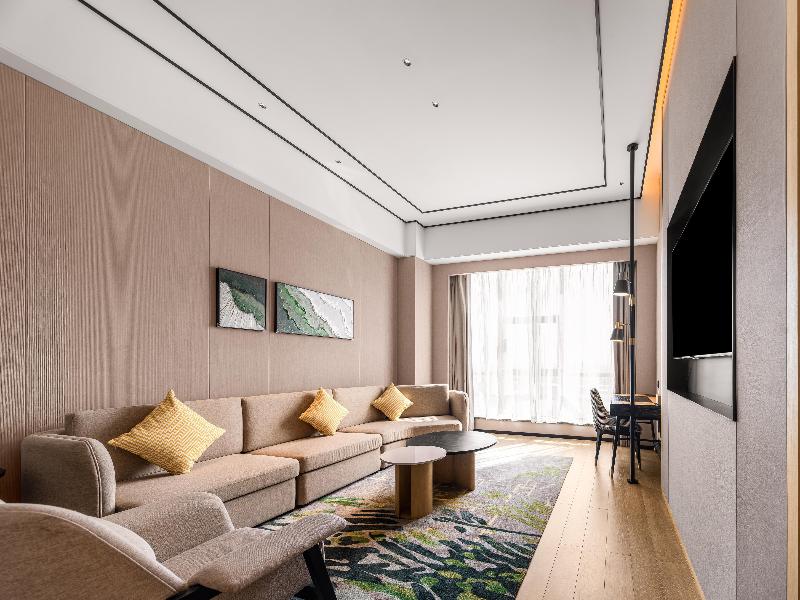 Hilton Garden Inn Fenyang Yulongwan image